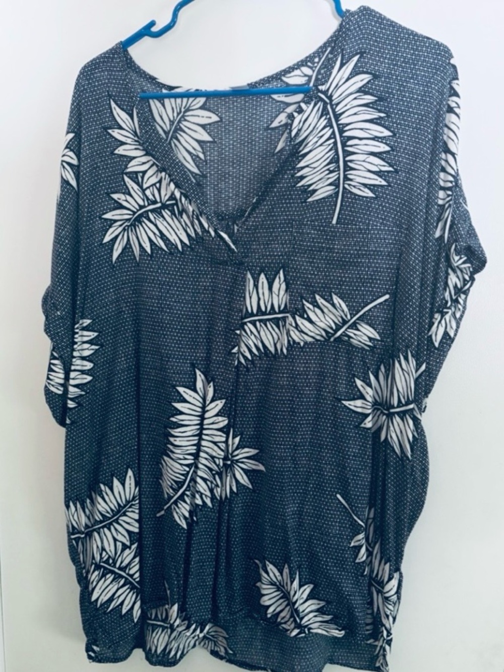 Old Navy Women's Leaf Pull Over Summer Top Size XL